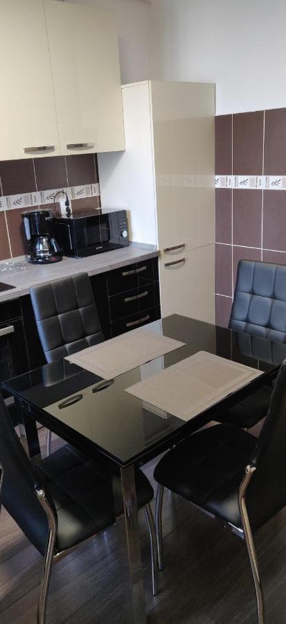 בראשוב Home Apartament מראה חיצוני תמונה